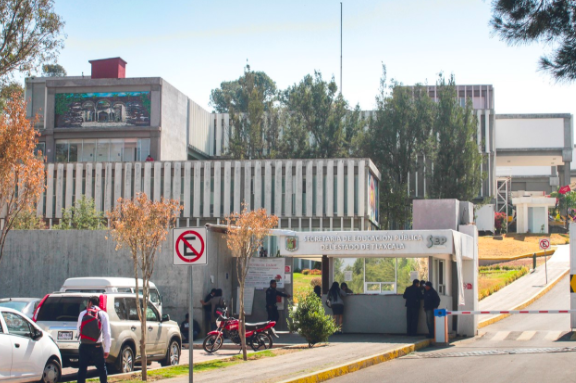 Pide titular de la SEPE no suspender clases en Cetis 132